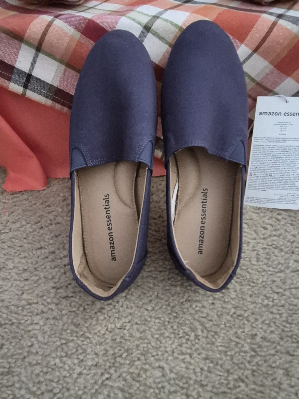 Amazon Essentials Women's Navy Slip-On Flats. SIZE 5.5. NEW WITH TAGS